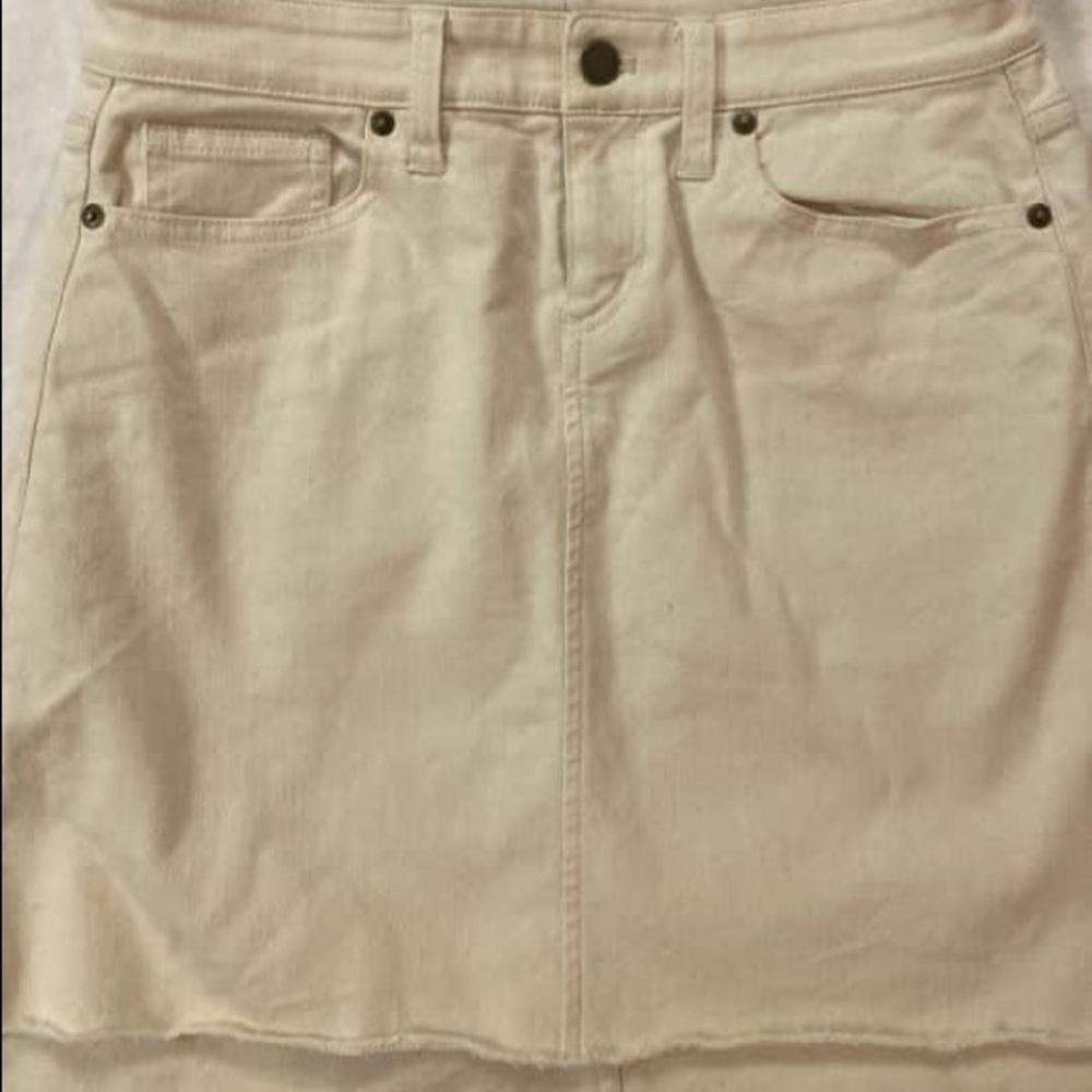 Cream Vineyard Vines Skirt size 2